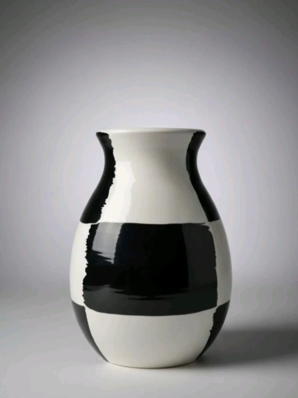Vintage MCM Bitossi Ceramic black and white checkered vase, Italy 8